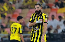 瓦格纳32分助魔术力克湖人，高大阵容成湖人克星